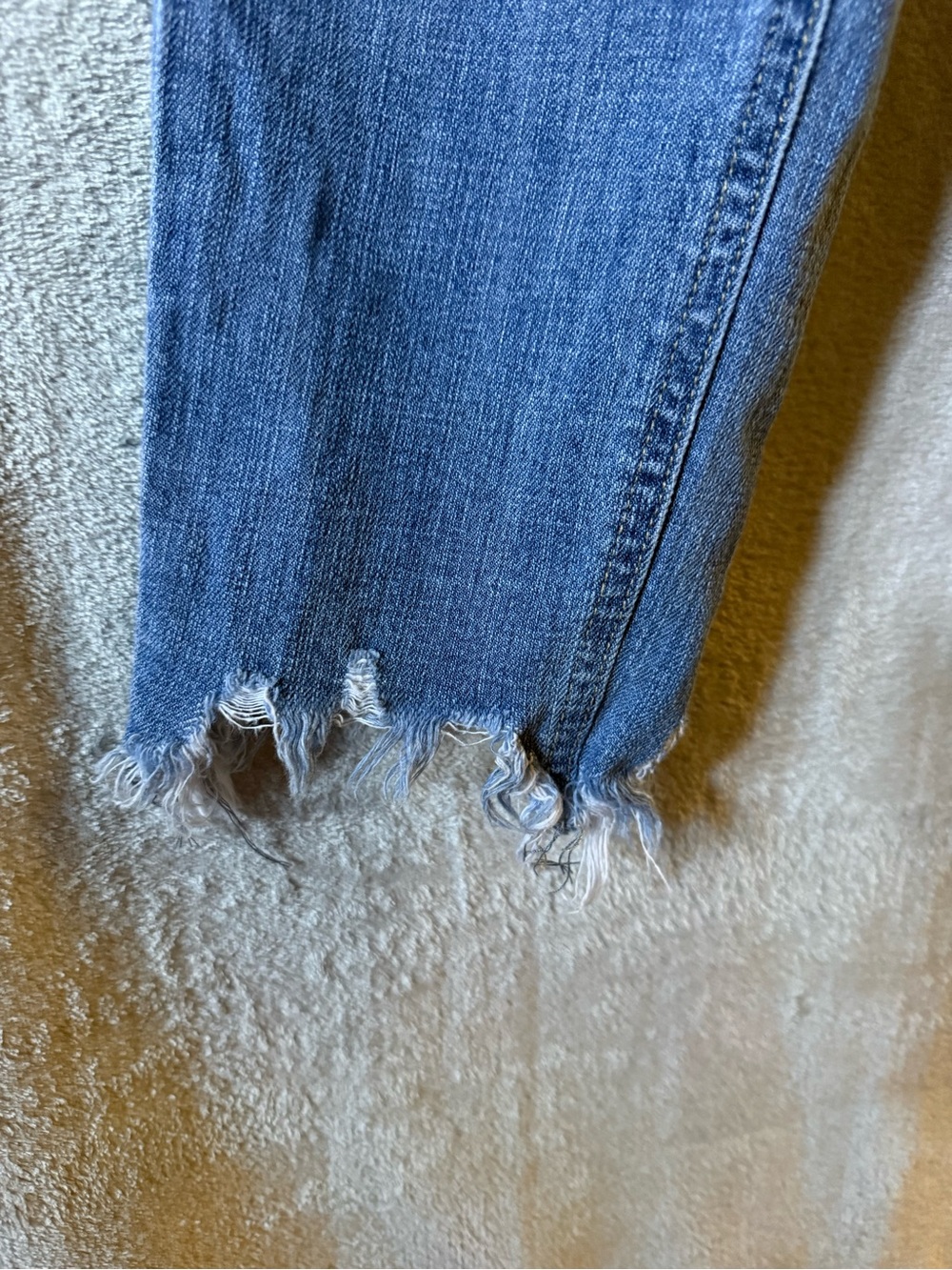 Cropped Distressed Ankle Jeans in Medium Blue - Picture 4 of 6